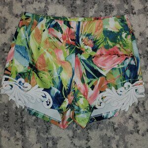 LULUMARI | High Waist Floral Shorts Size M